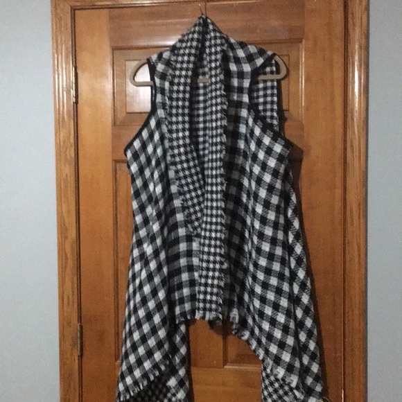 New Buffalo Plaid Reversible vest - Picture 1 of 4